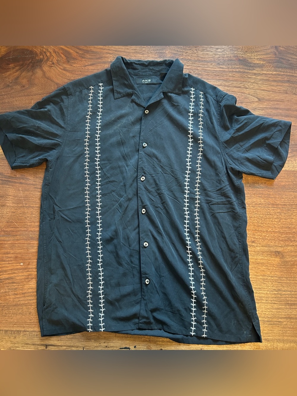 Axis LA 100% Silk Short Sleeve Shirt Men's Large Embroidered Button Up Casual